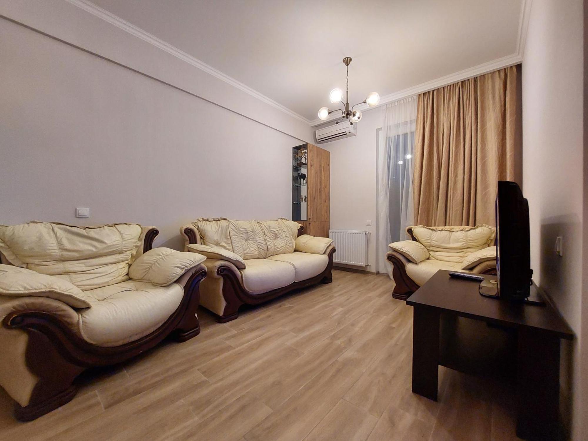 Apartment Feels Like - 2 Bedroom At Jikia House